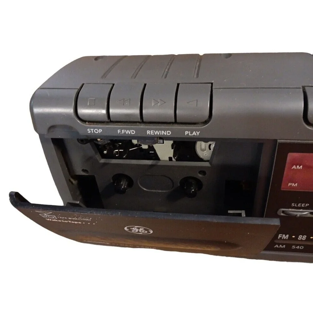 GE Cassette Clock Radio Alarm Clock 7-4936A Tape Deck Vtg TESTED & WORKS
